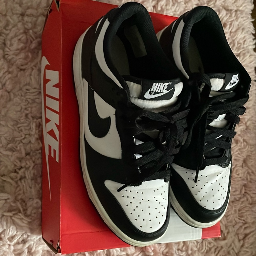 Nike Panda Dunks